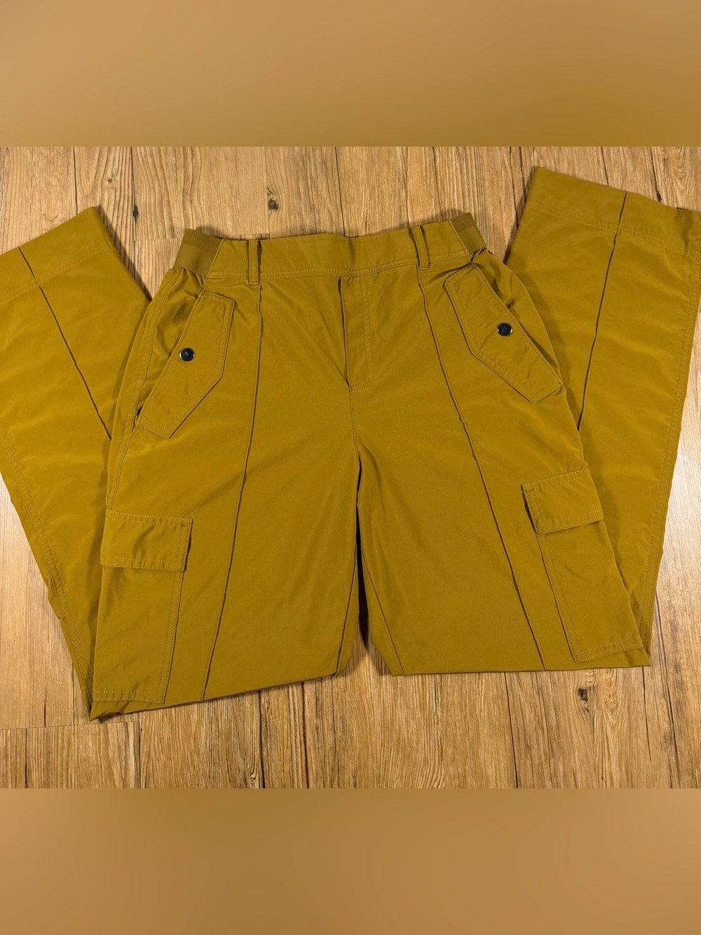 Athleta Vienna Cargo Pants Womens 6 Mustard Stretch Straight Leg Travel Hiking